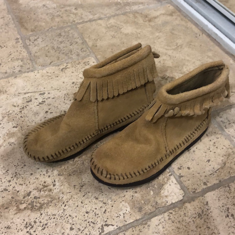 Minnetonka fringe booties for little girl